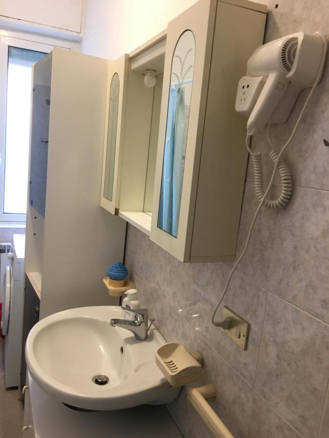Appartamento Miramare, 2 Camere, Cucina, Bagno, Вентимилья Экстерьер фото