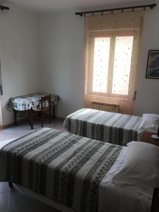 Appartamento Miramare, 2 Camere, Cucina, Bagno, Вентимилья Экстерьер фото