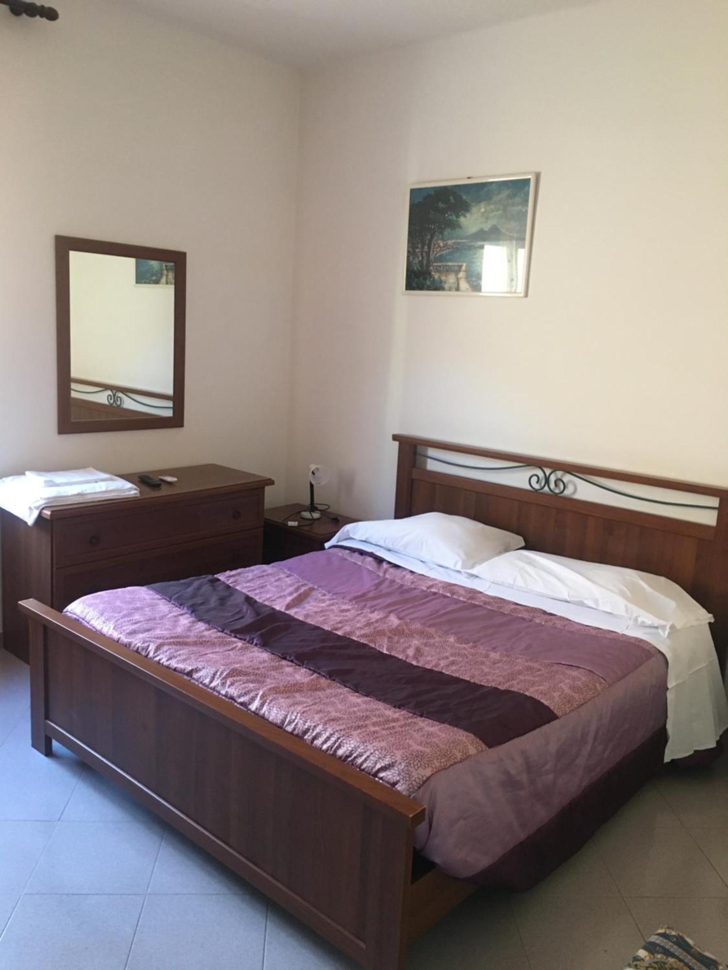 Appartamento Miramare, 2 Camere, Cucina, Bagno, Вентимилья Экстерьер фото